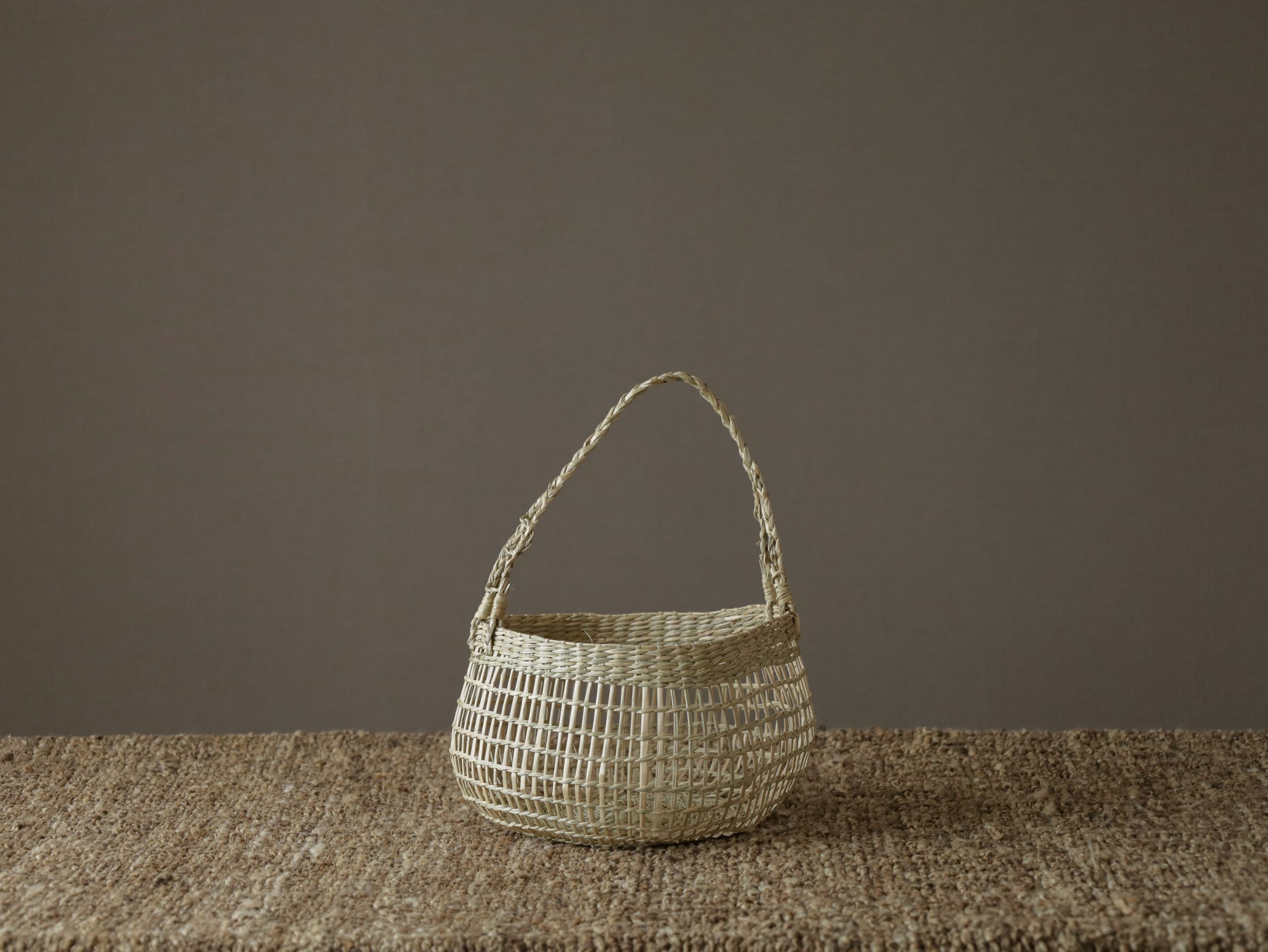 再入荷　hanger basket