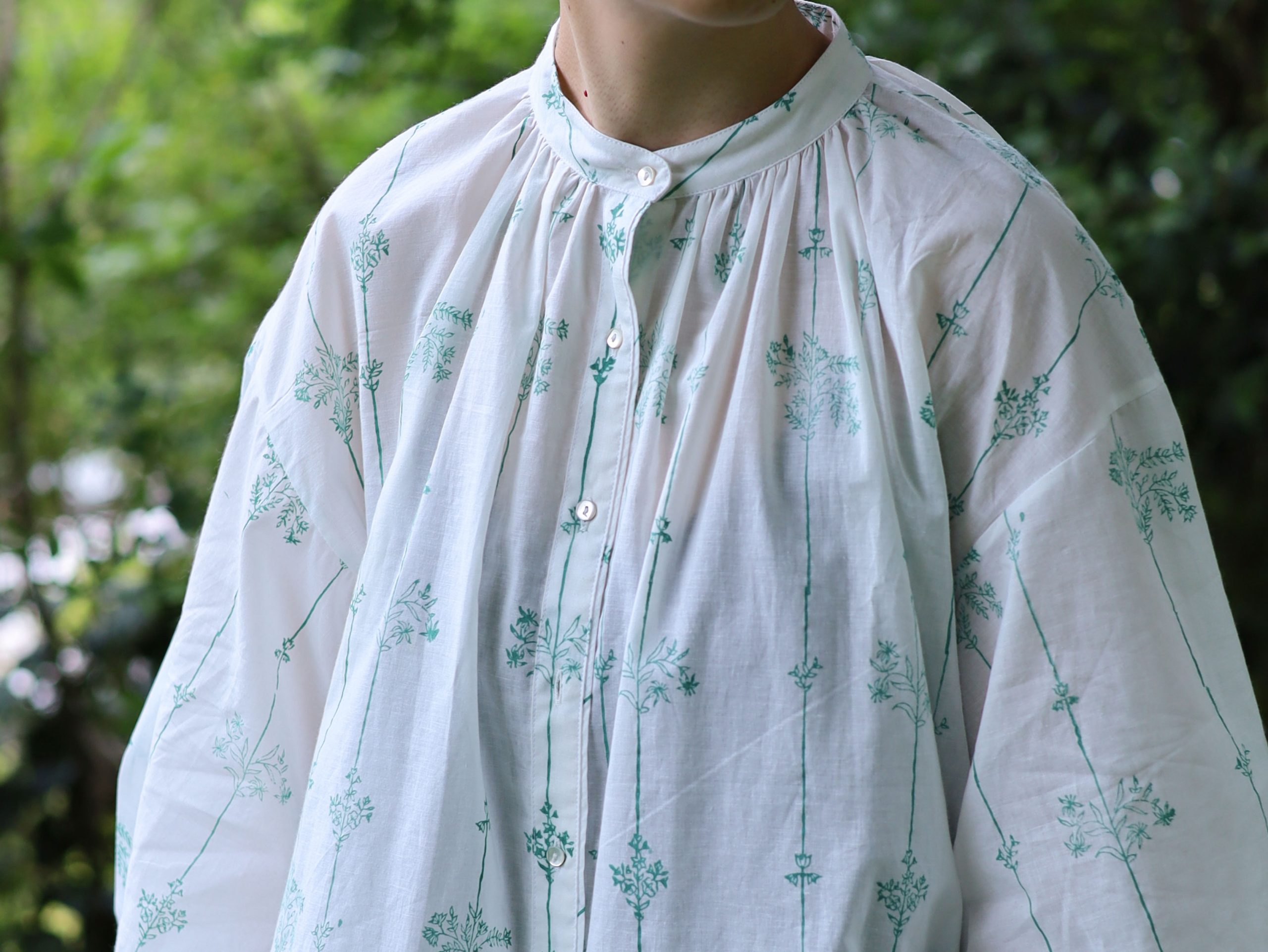 gather blouse / limited green