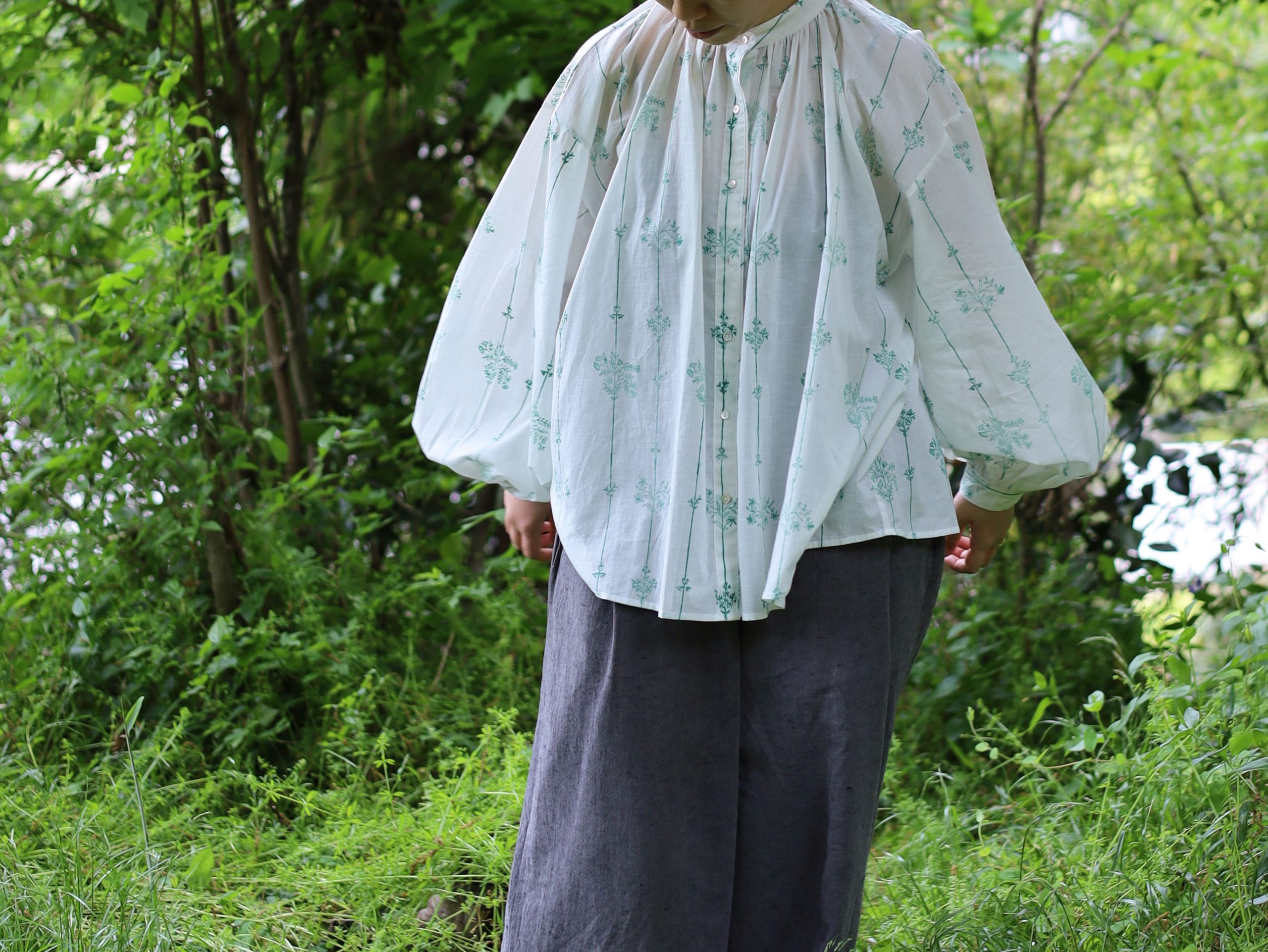 gather blouse / limited green