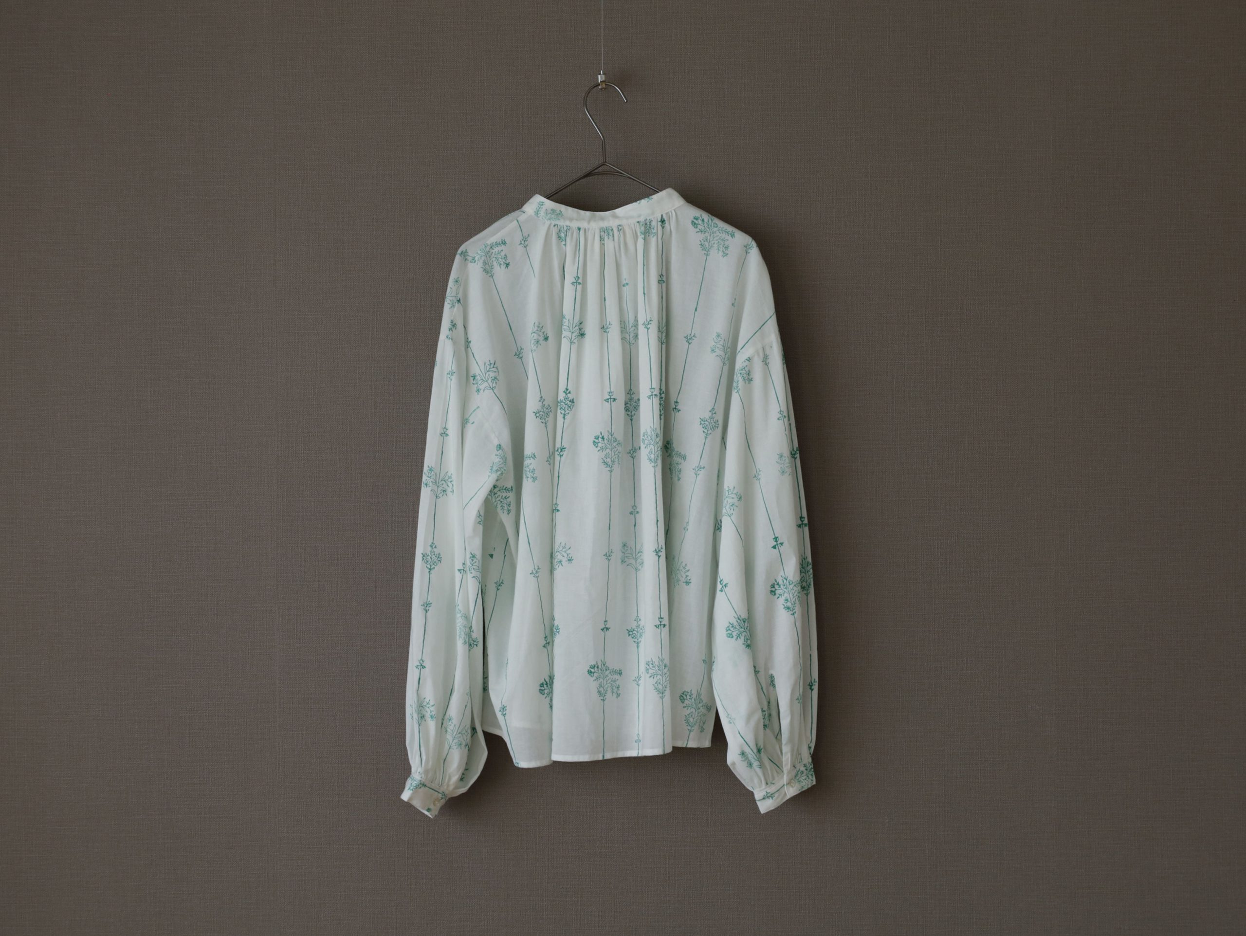 gather blouse / limited green